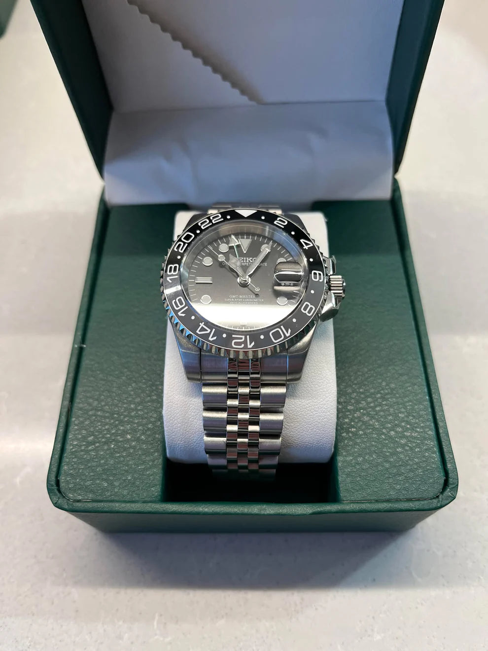 GMT Seiko Mod - Bruce Wayne