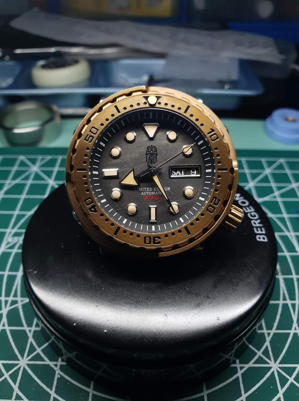 Your name on the dial, Your engraving on the crown and case back